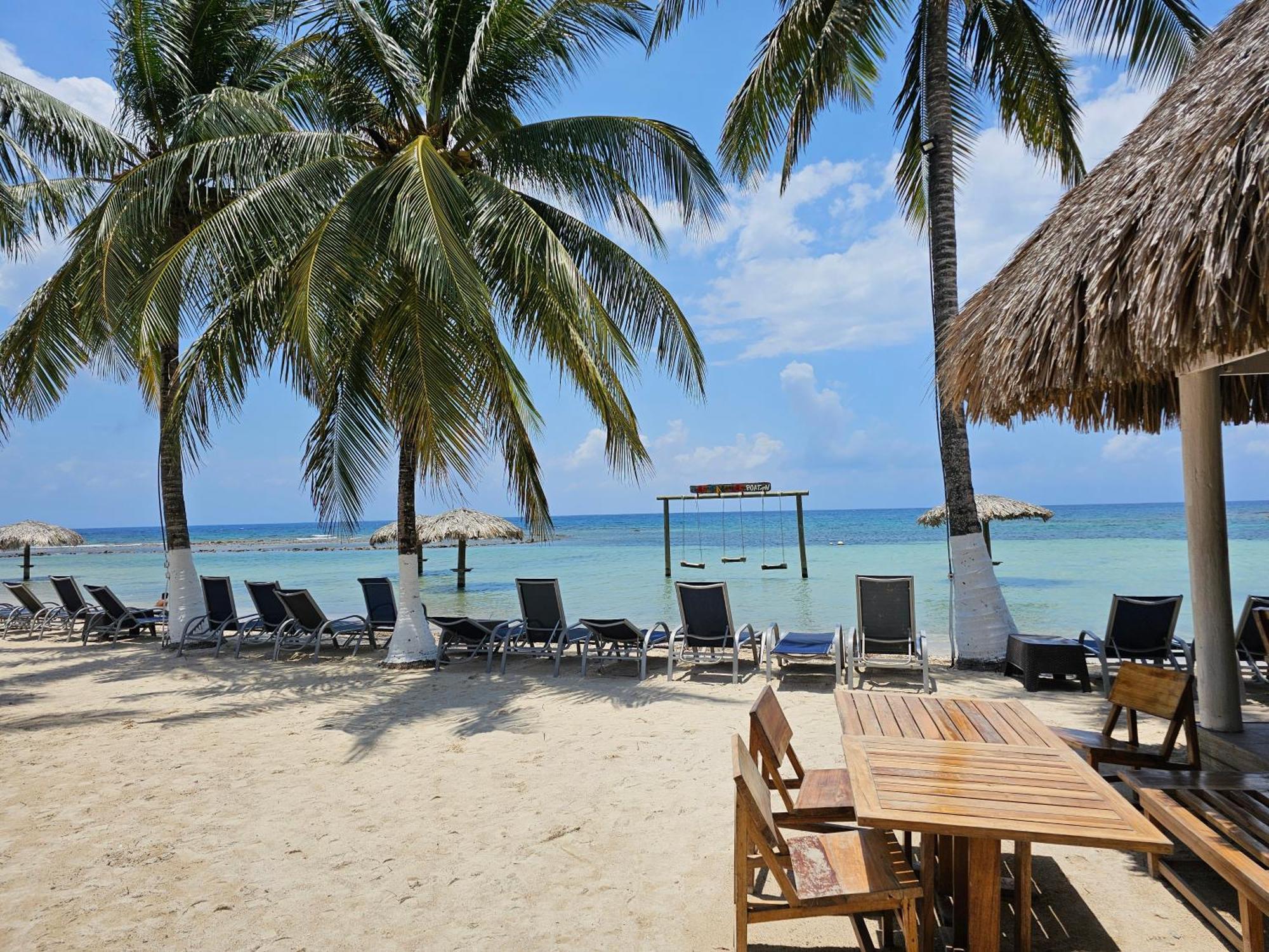Las Palmas Joliet Corozal  외부 사진