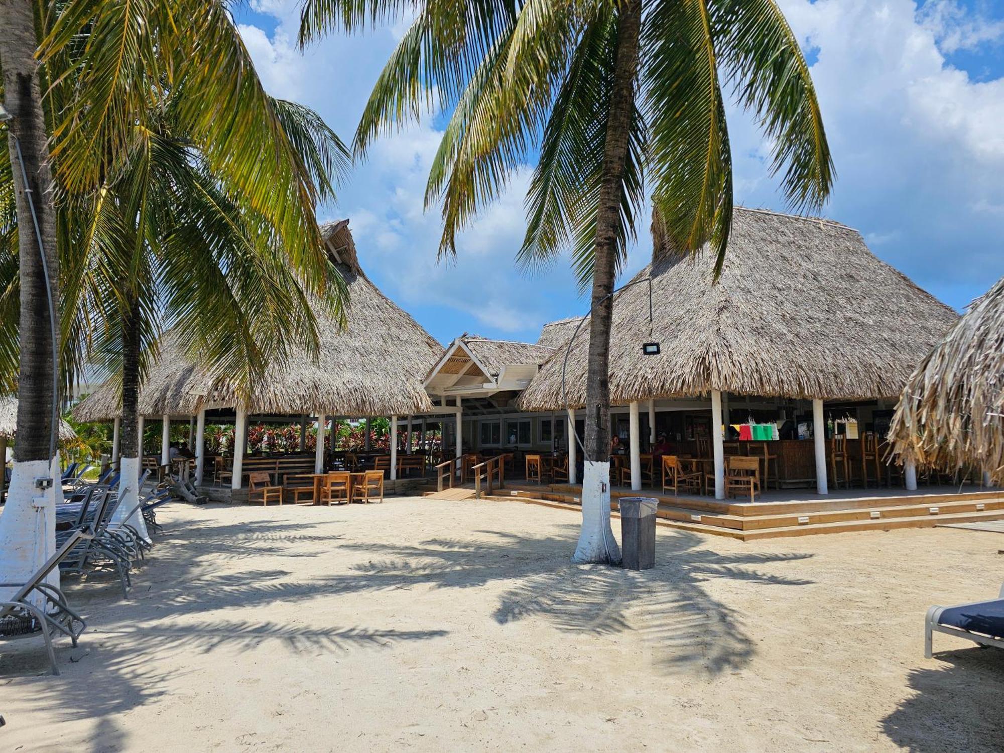 Las Palmas Joliet Corozal  외부 사진